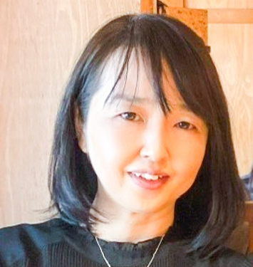 小塚泰恵